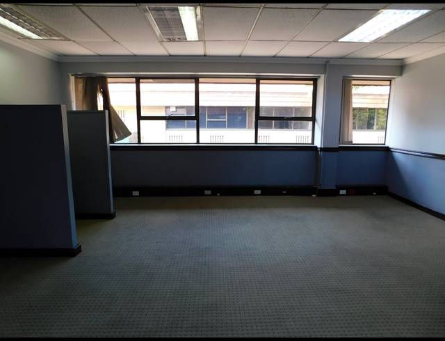 684M² OFFICE TO LET IN FERNDALE